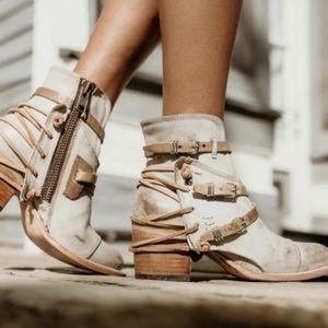 FreeBird CRUE Ice Ankle Boots size 9